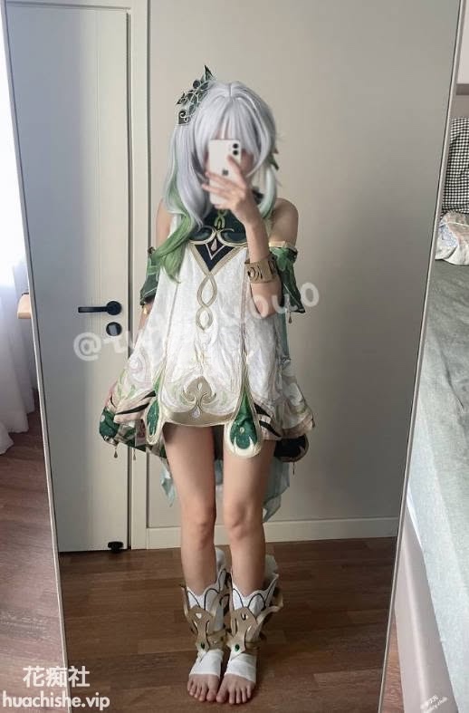 福利姬【tutuououo兔兔】预览图03