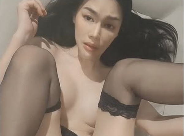 丝袜高跟露脸极品女模 诱惑伺候小哥激情啪啪 869M