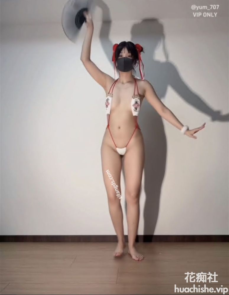 艺校活泼美女玉米yum_707 新年付费 抖音风双视角裸舞预览图01
