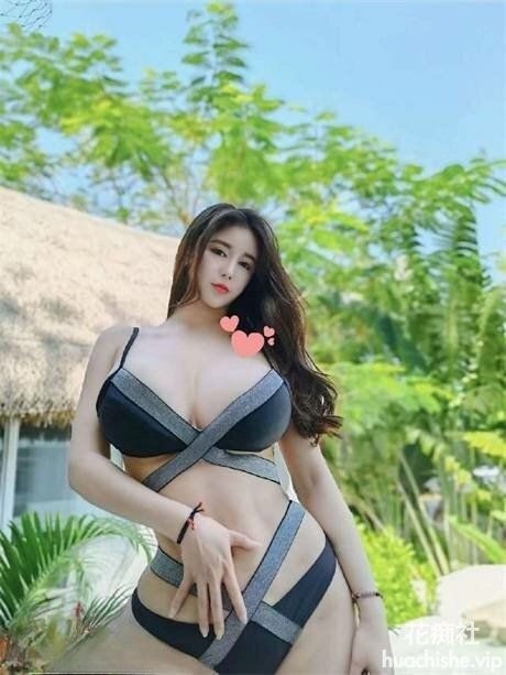 漫画身材颜值巨乳【猪小七】预览图16