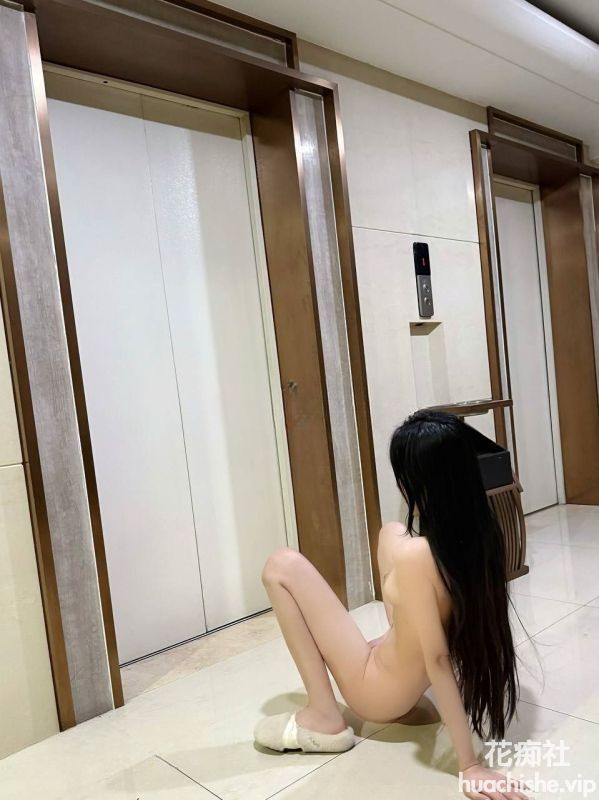 绿奴淫妻 【Yigeren33(一个人)】合集预览图04