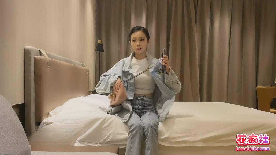 【4K增强高清版】大熊探花-大学生皮肤白嫩筷子腿完美A4腰 3.04G
