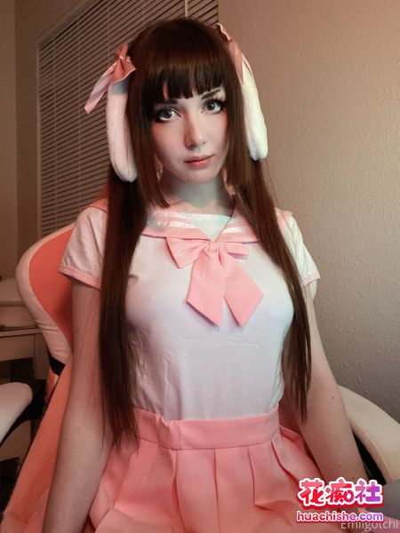 onlyfans清纯可爱cos女神emiigotchi 大尺度合集预览图06