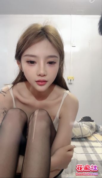 最美纹身妹 07年小妹妹 神仙颜值大长腿 合集预览图22