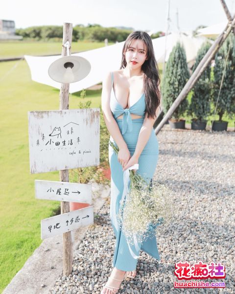 FansOne巨乳肥臀福利姬倪娜nina_loveu 合集预览图05