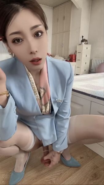 网红丝袜御姐极品少妇小梅 自慰啪啪预览图07