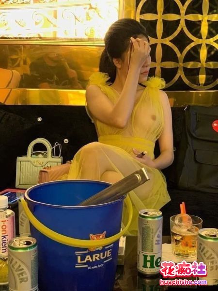 KTV酒吧淫乱场景 你眼中的女神为金主服务预览图07