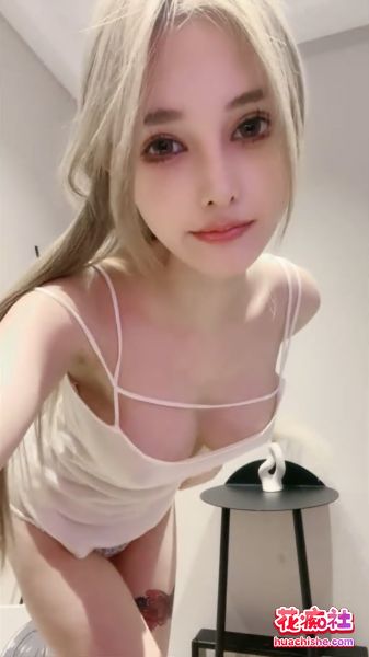 超极品尤物女神 香奈奈 天使面容魔鬼身材预览图02