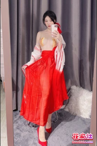 火爆高颜值网红美女抖娘-利世 定制私拍 20套写真 11.8G [单体合集预览图11