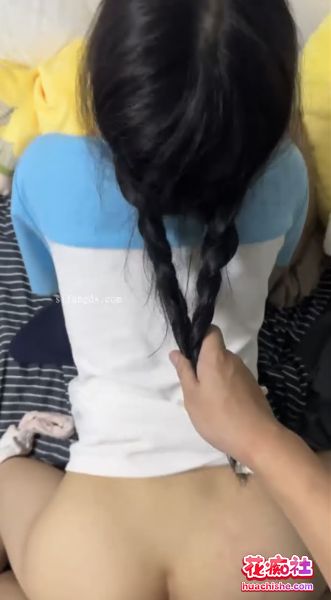 颜值情侣私拍泄密 校花小姐姐被男友调教预览图02