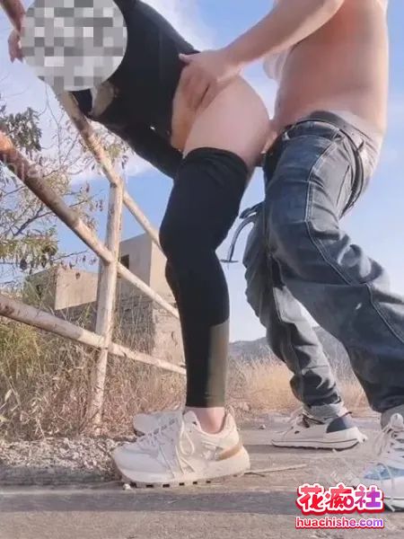 海角乱伦 妹妹的第一次给了我 视频合集预览图14