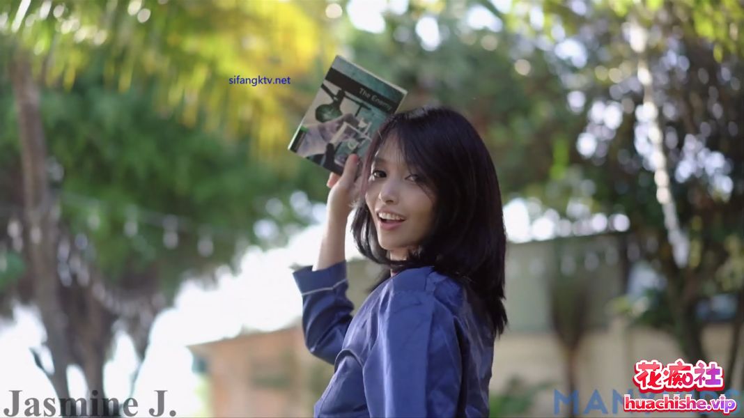 P站著名网黄JasmineJ9966 户外预览图02