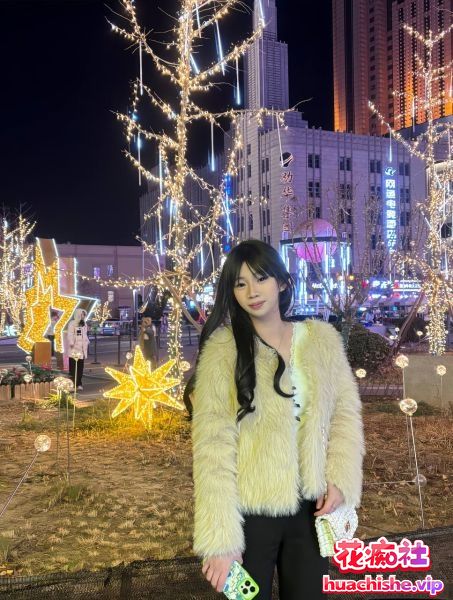 泄密流出❤️网络招聘模特套路05年高校美女预览图05