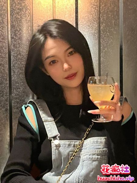 泄密流出❤️网络招聘模特套路裸体展示+洗澡预览图09