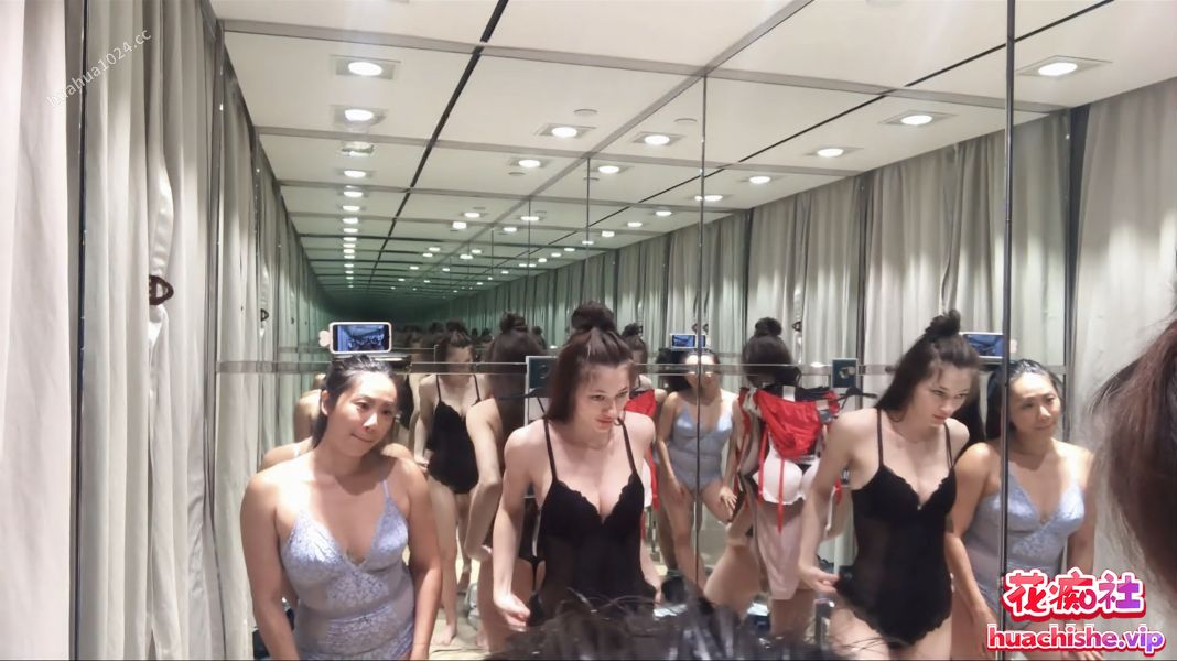 极品泄密 身材超正混血女神和闺蜜试衣间换衣流出预览图02