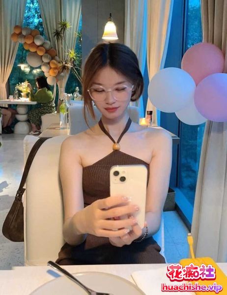 北大超美高财女 被男友花式开发不雅视频预览图08
