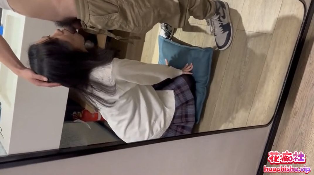 00后学妹 曾嘉仪 和老师楼道偷情视频预览图07