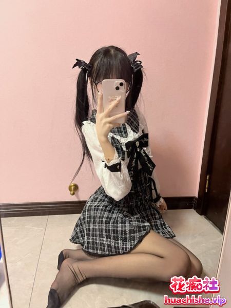 重生之我在X卖屁眼 双马尾反差萝莉预览图06