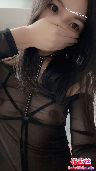 【极品泄密】两位极品女大原档泄密预览图01