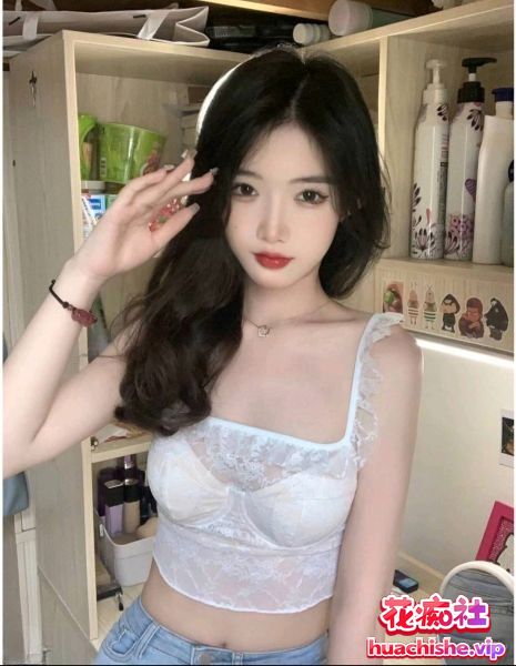 《骚浪小娇妻》早上还没睡醒就接到甲方爸爸的电话预览图04
