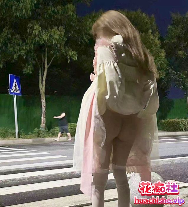 顶级Cos白虎萝莉 崽崽 露出自慰啪啪合集预览图14