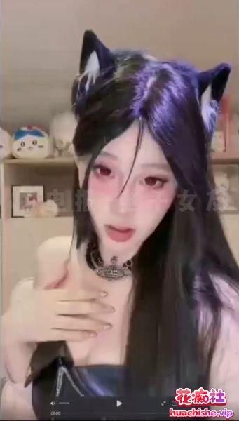 抖音 椰椰小猫 超高颜值网红女神阿黑颜吐舌预览图03