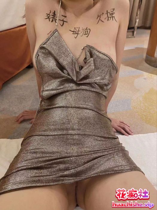 顶级绿帽原创 夫妻彩霞 多人乱交4男同时调教预览图11