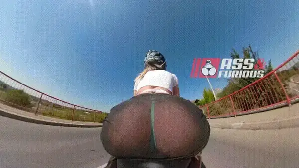 Assfuri 超色大屁股女骑各种露出预览图07