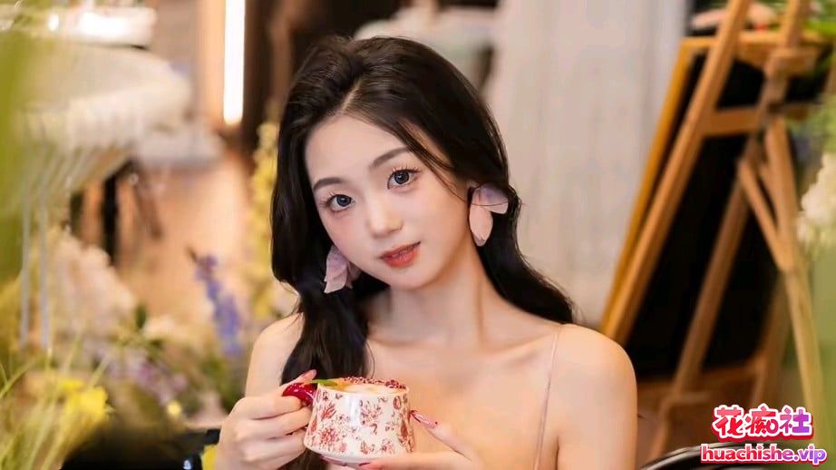 小熊软糖/温可儿 抖音泄密反差婊脸穴同框一对一 4v930m