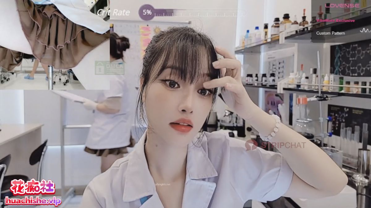 Stripchat实验室女大【___Lab___】跳蛋自慰直播预览图01