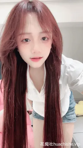 活泼嗲气粉萝莉 S狐狸精 美乳裸舞自慰预览图19