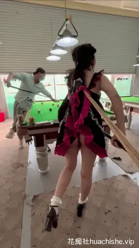 TonyJ和贝贝 清纯女神各种场所极限露出预览图12