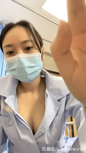 真实三甲医院病房内 爱聊就约 身材绝美全裸跳蛋预览图06