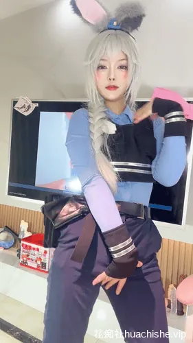 张晚萌 各种阿黑颜自慰直播预览图11