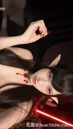 芊落 极品三点全露艺术写真预览图01