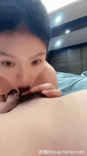 02年表姐 3P爆操口爆内射预览图13