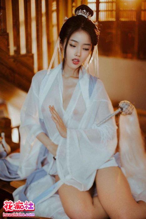 钛合金TiTi 极品美乳古风写真预览图03