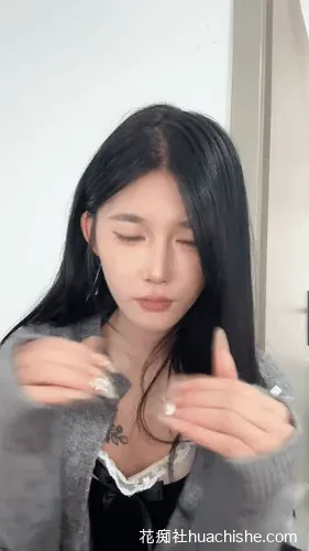 爱岛管子 全裸扣穴跳蛋自慰合集预览图04
