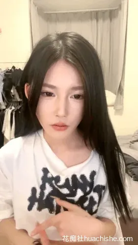 爱岛管子 全裸扣穴跳蛋自慰合集预览图10