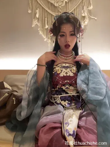 Asia-GoodLuck 户外极限大胆露出预览图06