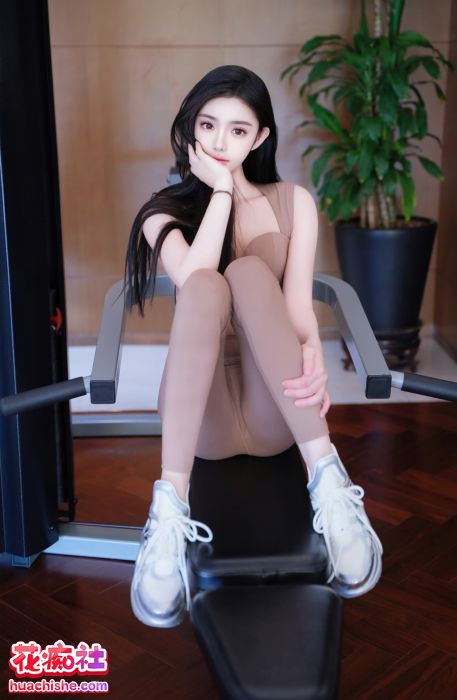 龙雪儿 内部私购原版无水印写真4套预览图15