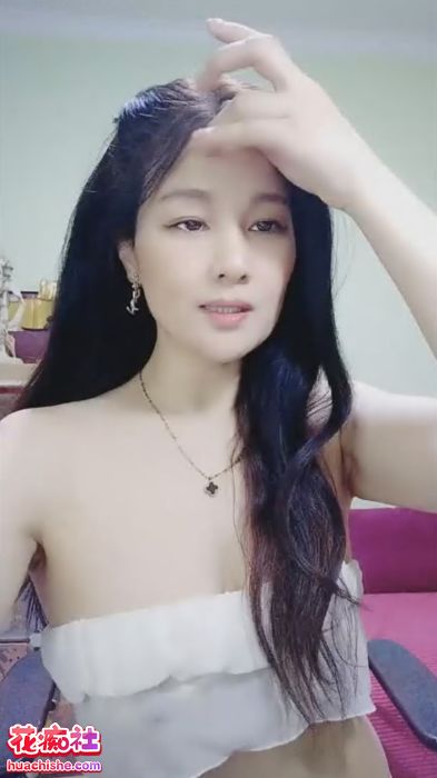 美吉 大尺度掰b直播预览图02