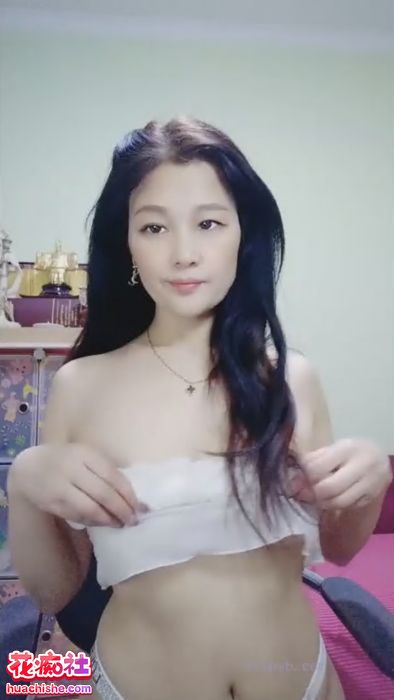 美吉 大尺度掰b直播预览图03
