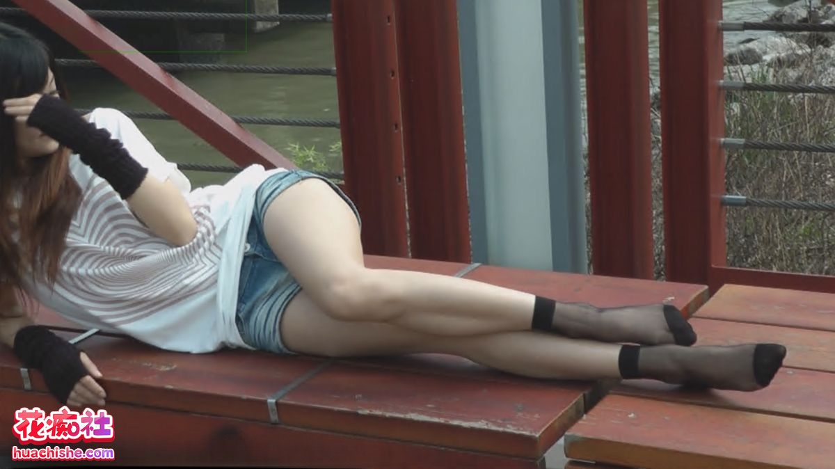 赤足者 丝袜美足写真视频预览图15