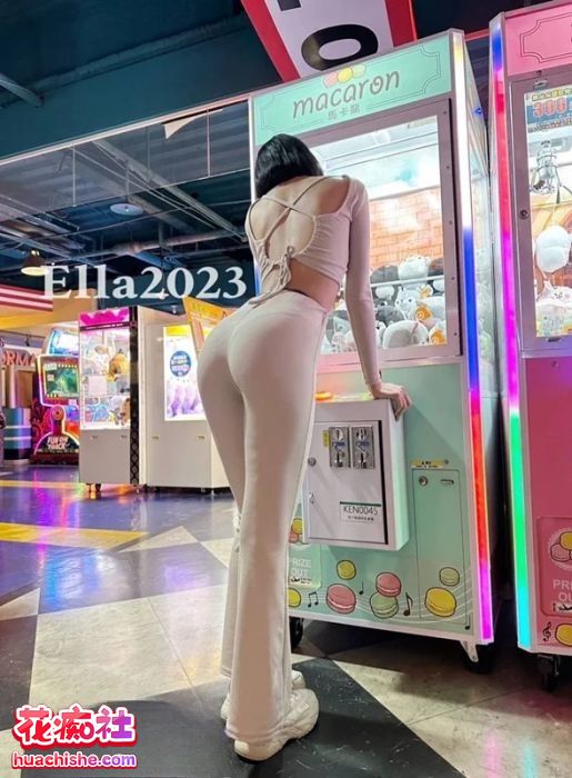 Ella小骚狐 户外露出调教啪啪预览图14